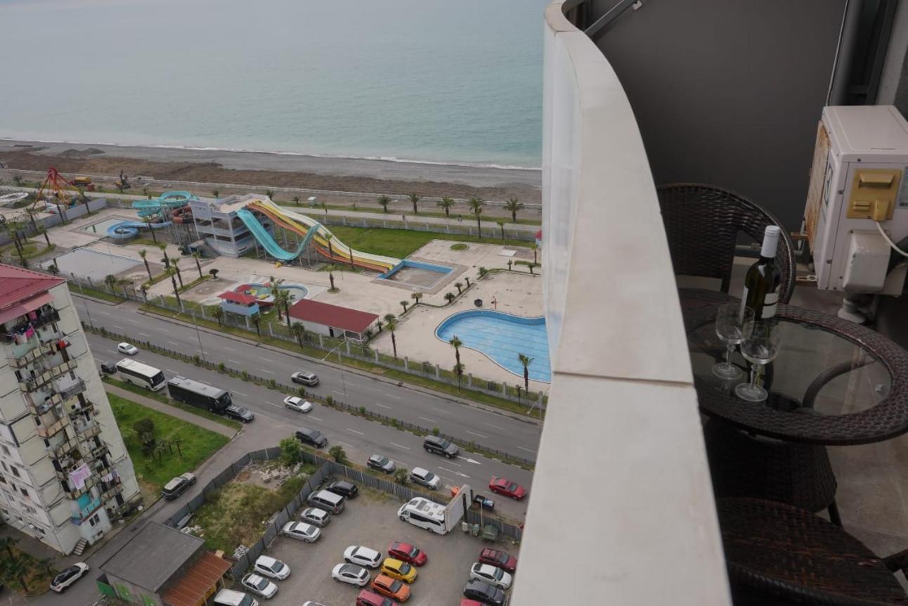 Apartment Orbi Dado Batumi Esterno foto