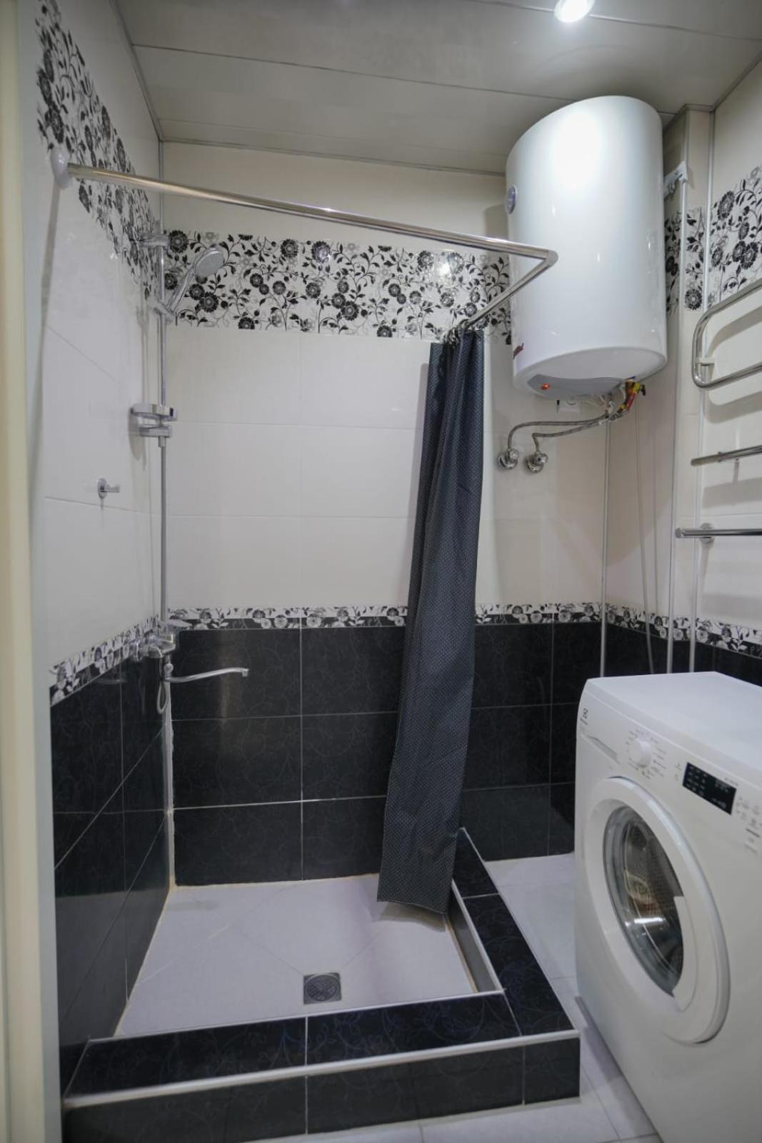 Apartment Orbi Dado Batumi Esterno foto