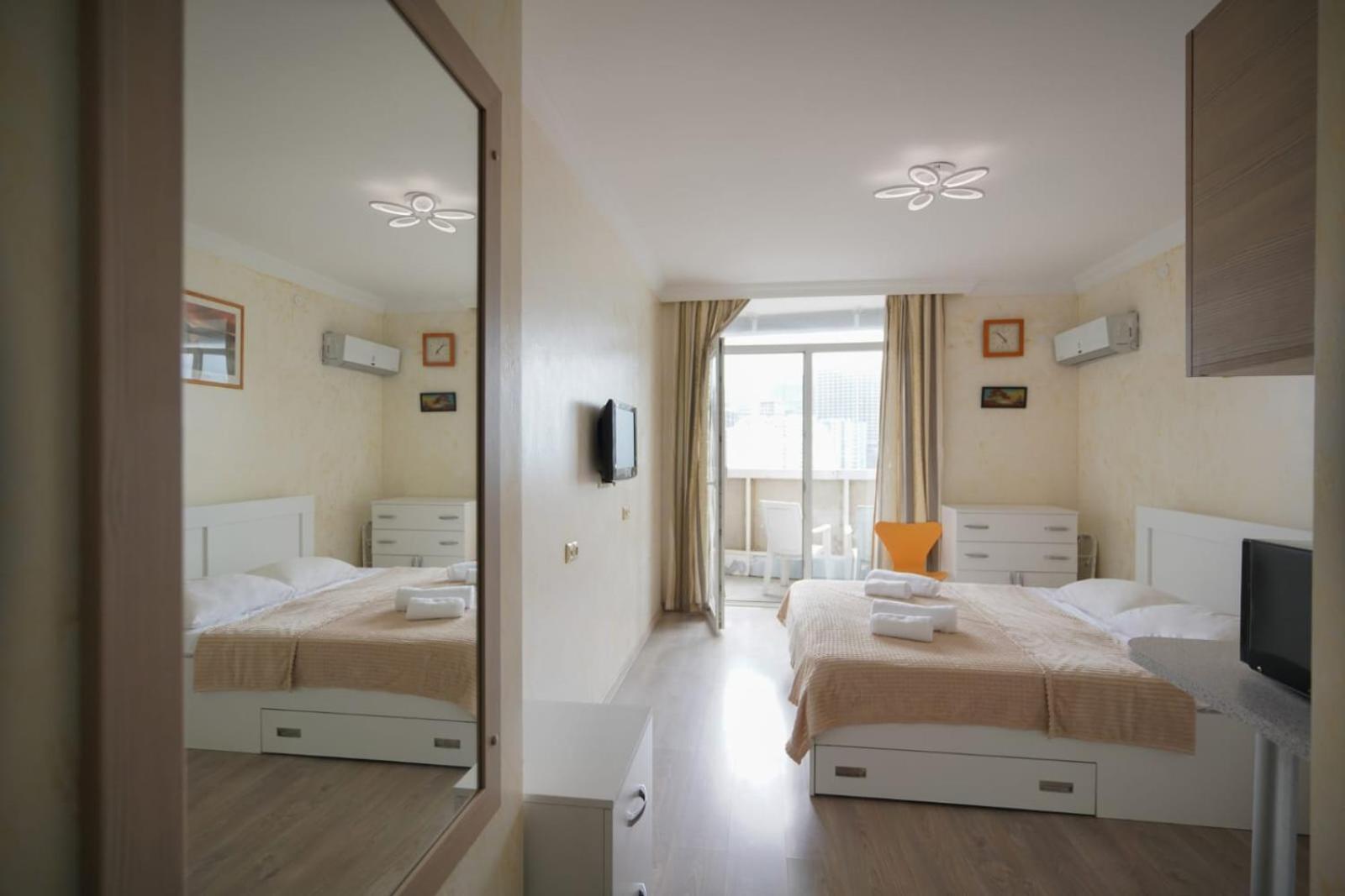 Apartment Orbi Dado Batumi Esterno foto