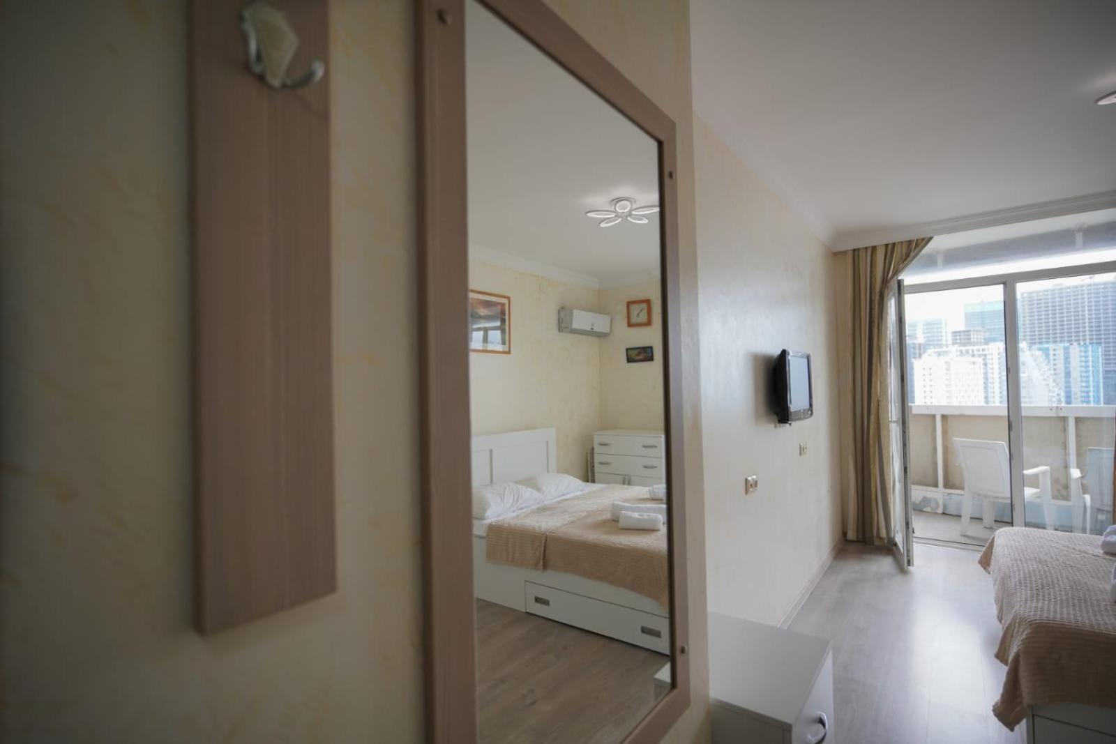 Apartment Orbi Dado Batumi Esterno foto