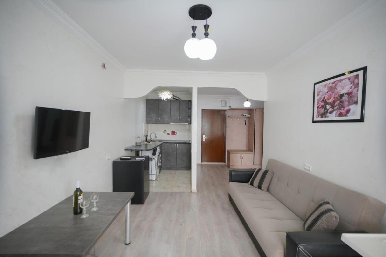 Apartment Orbi Dado Batumi Esterno foto