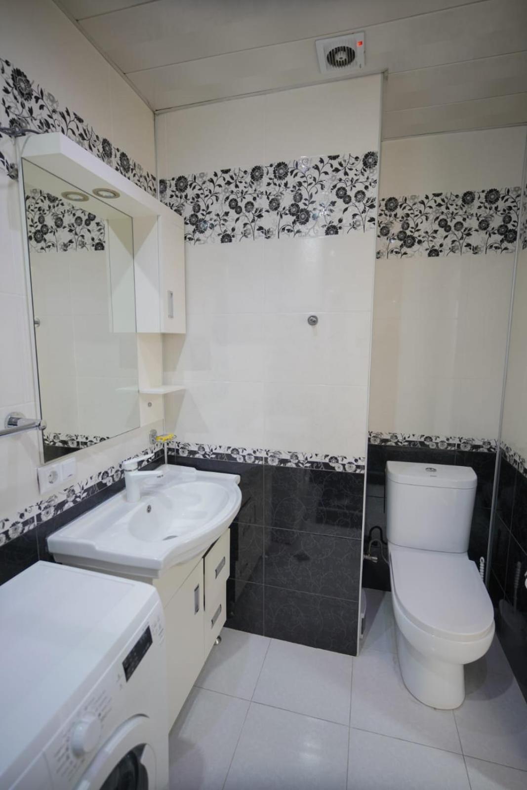 Apartment Orbi Dado Batumi Esterno foto
