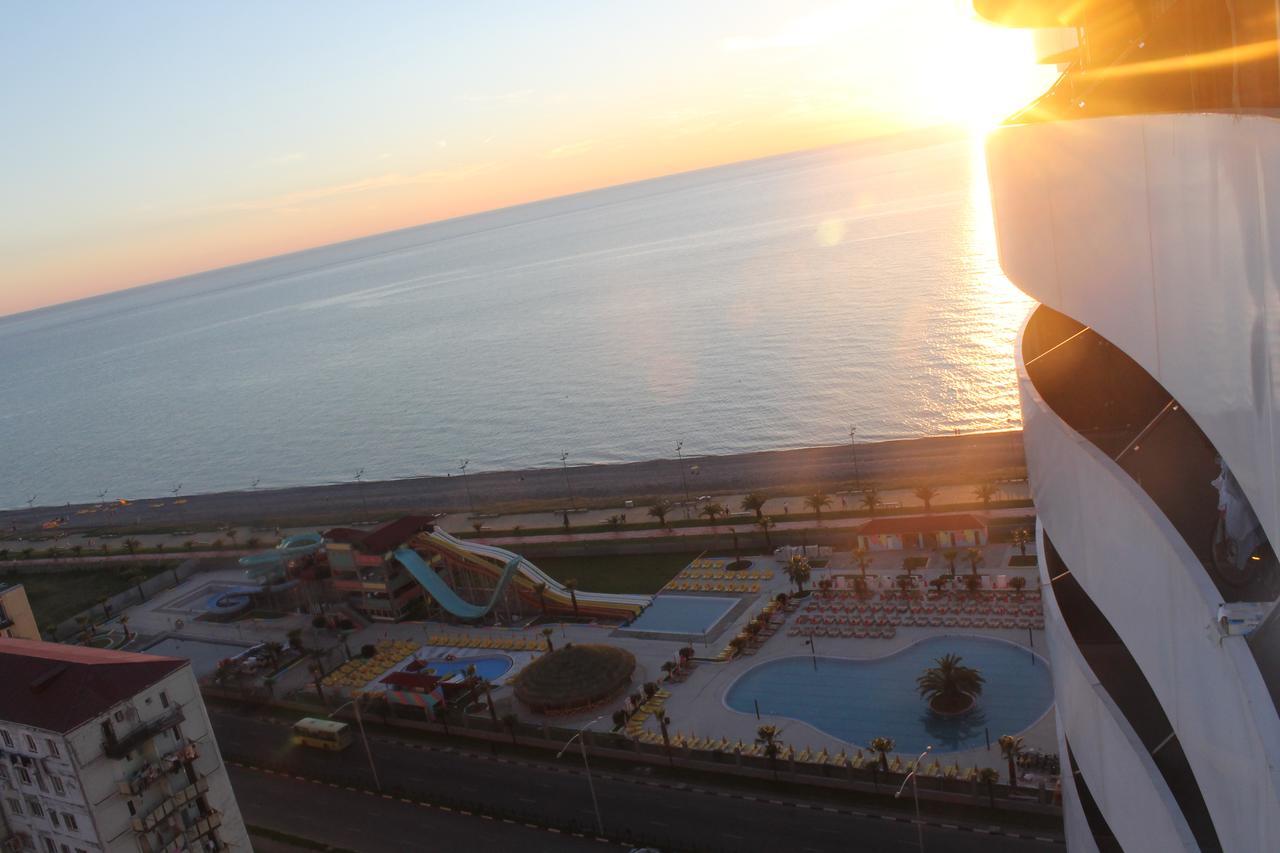 Apartment Orbi Dado Batumi Esterno foto