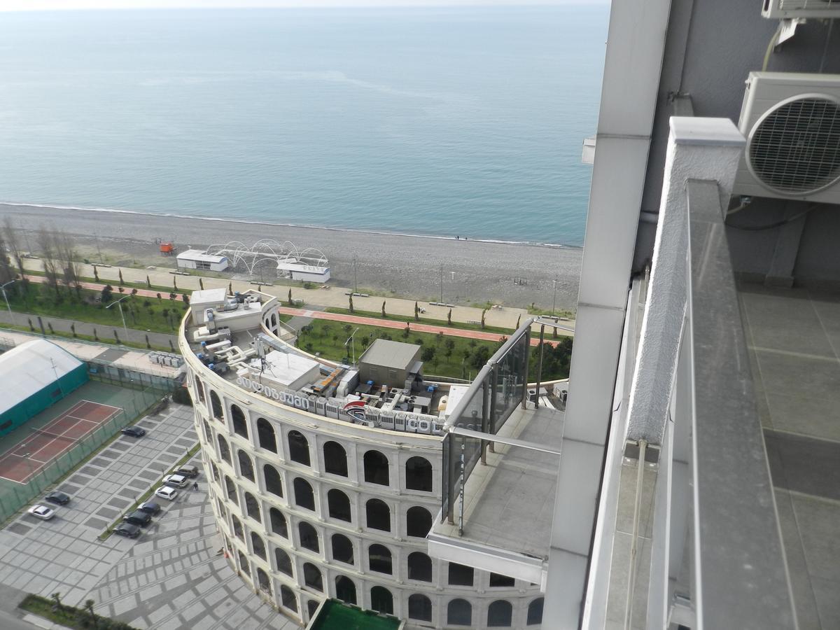 Apartment Orbi Dado Batumi Esterno foto
