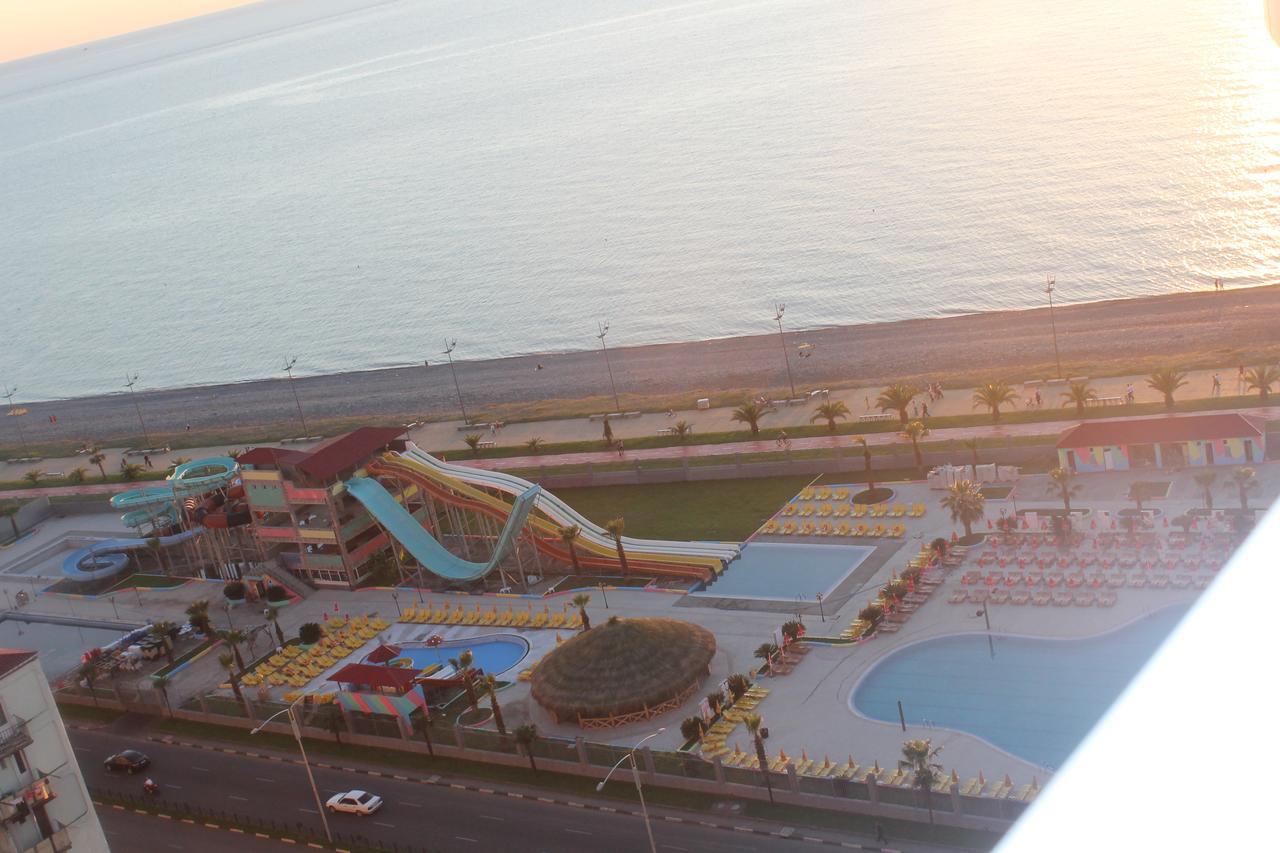 Apartment Orbi Dado Batumi Esterno foto