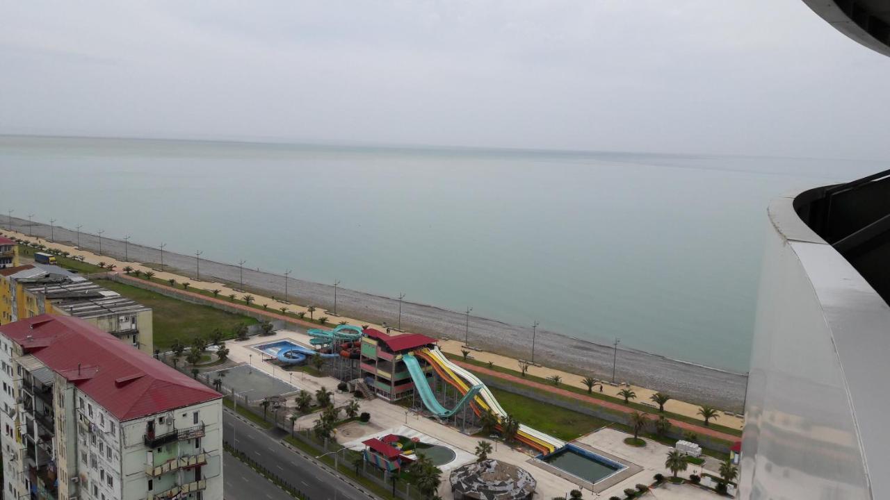 Apartment Orbi Dado Batumi Esterno foto